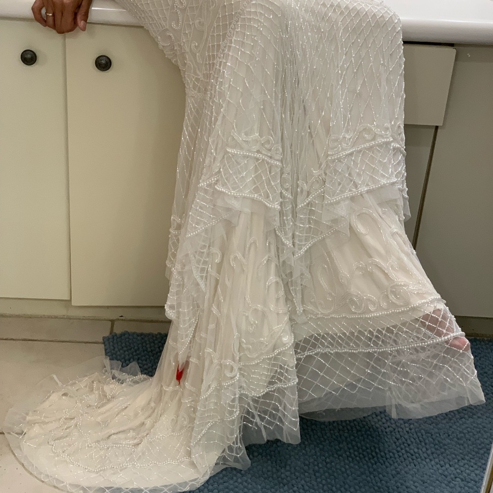 Theia hand embroidered mermaid wedding gown - Picture 11 of 16